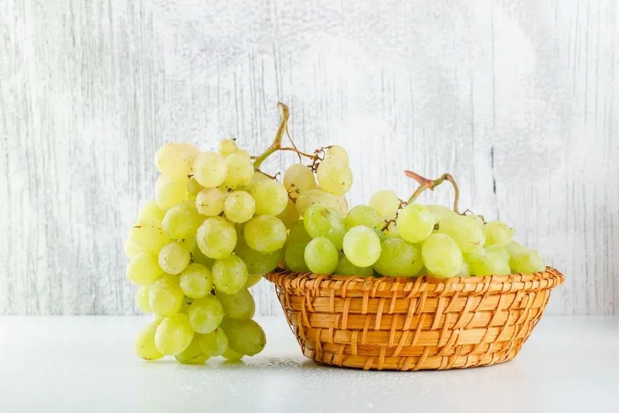 Grapes (White)